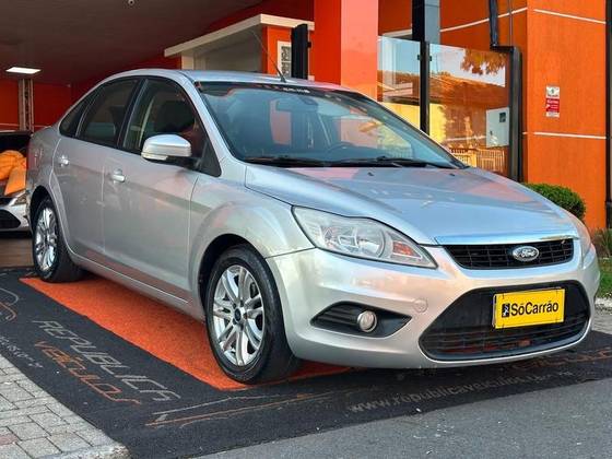 FORD FOCUS 2.0 GLX SEDAN 16V FLEX 4P MANUAL FORD FOCUS 2.0 GLX SEDAN 16V FLEX 4P MANUAL